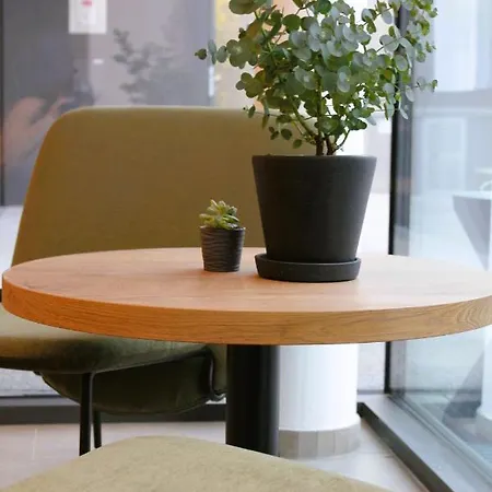 Hotell Bee Self-check-in-hotel 3*