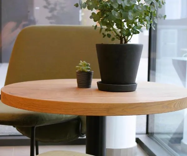 Szálloda Bee Self-check-in-hotel 3*