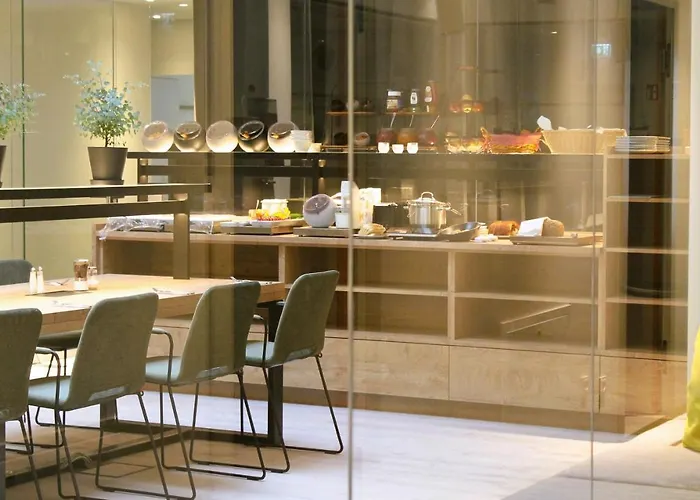 Bee Self-check-in-hotel Szálloda