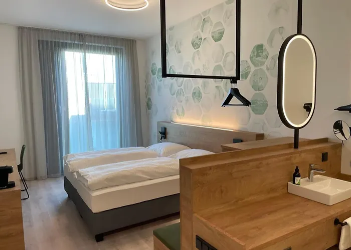 Szálloda Bee Self-check-in-hotel 3*