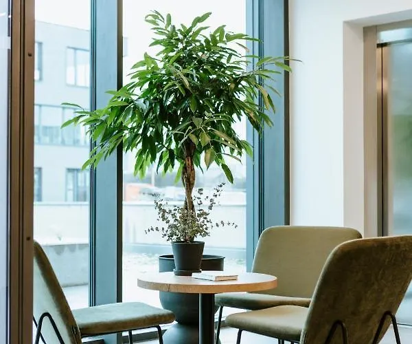 Bee Self-check-in-hotel Szálloda