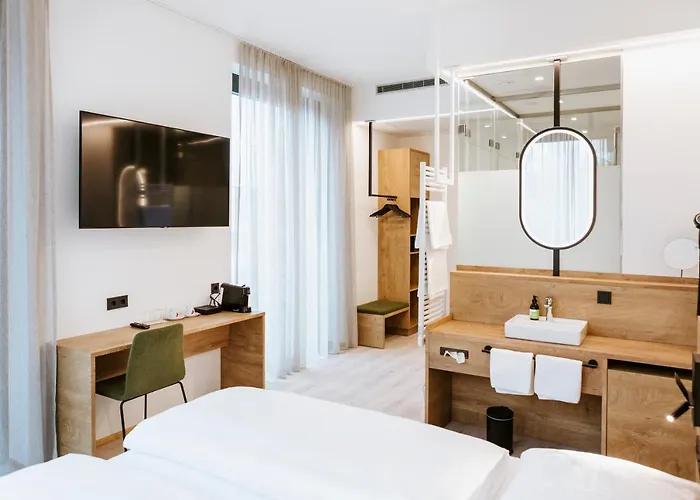 Szálloda Bee Self-check-in-hotel 3*