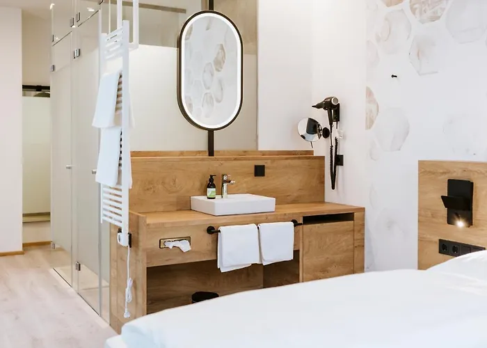 Bee Self-check-in-hotel Szálloda Linz